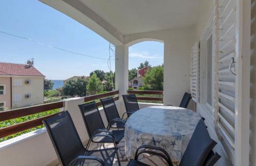 Ivan Dolac Apartment | Apartments Caric