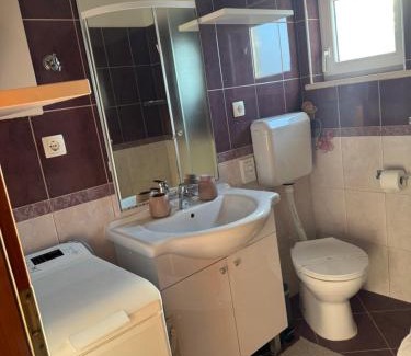 Cove Tri Zala (Zrnovo) Apartment | Apartments Daniela