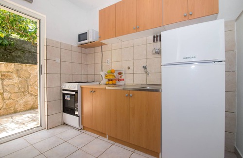 Bogomolje Apartment | Apartments Jelena (40601-A1) - Bogomolje