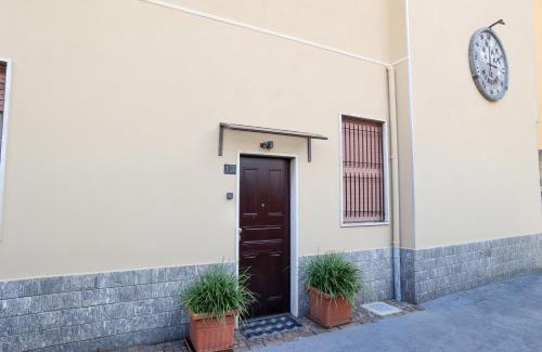 Cardano al Campo House | Apartments Le Rondini 1