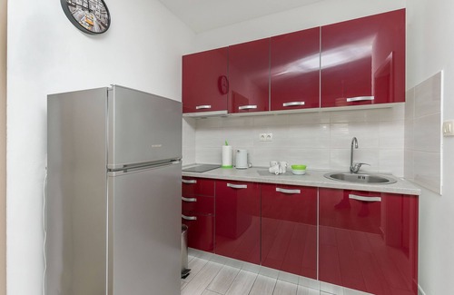 Ruskamen Apartment | Apartments Lorenzo (26581-A7) - Lokva Rogoznica