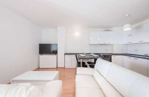 Znjan Apartment | Apartments Mrs Brightside (84311-A1) - Split