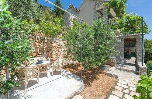 Murvica Apartment | Apartments Nada, (14745), Bol, hr