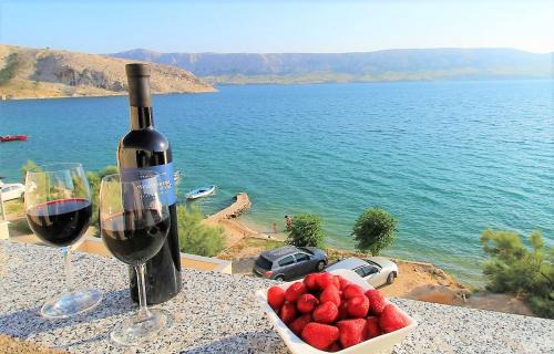 Metajna Apartment | Apartments Niko Metajna, island Pag