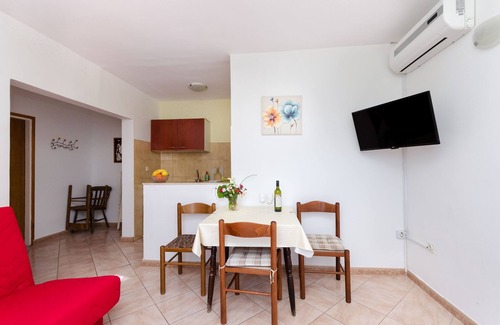 Banjol Apartment | Apartments Slavenka (85941-A3) - Banjol - island Rab