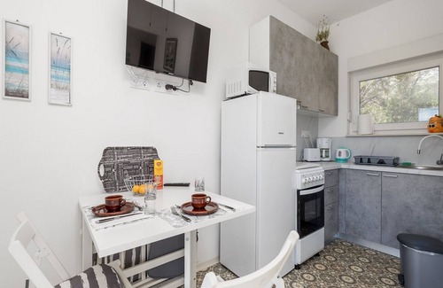 Cesarica Apartment | Apartments Sun 4 You - One Bedroom Apartment with Terrace and Sea View