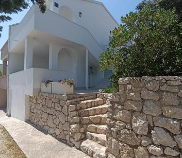 Pag Apartment | Apartments Višnja