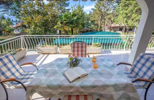 Njivice Apartment | Apartments Villa Mirna