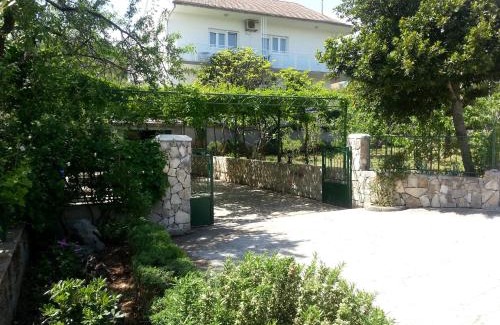 Raslina Apartment | Apartments Vlade