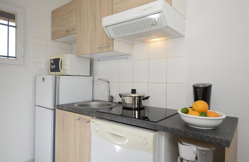 Salavas Condo | Appart Abordable avec Accès à 2 Piscines!