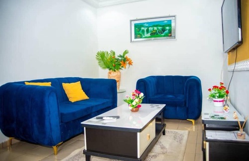 Douala Apartment | Appart,b-ssadi Santa Lucia,wifi, Canal, Gardien