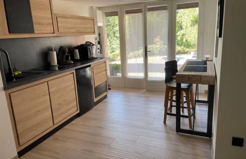 Chatillon-sur-Cluses Apartment | Appart Dans Chalet AU Calme VUE Imprenable Alpes