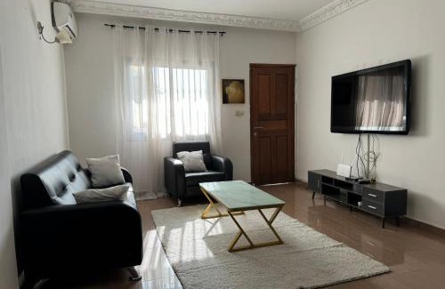 Yaounde Apartment | Appart meublé moderne WIFI,TV - Omnisports, Fouda