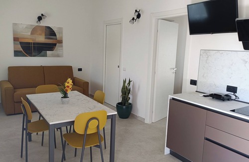 Castelnuovo del Garda Apartment | Appartamento a 5 minuti da Gardaland , nella quiete tra vigneti e olivi.