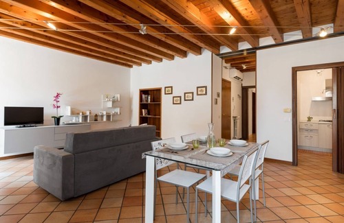 Citta Antica Apartment | Appartamento con balcone a due passi dal balcone di Giulietta e Romeo
