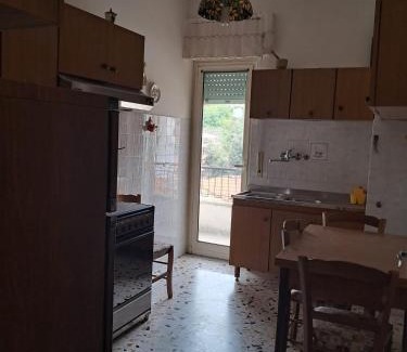 Carpineto Romano Apartment | appartamento con balcone