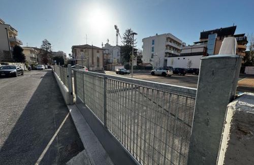 Marina Centro Apartment | Appartamento con POSTO AUTO PRIVATO A Marina Centro Mare