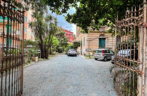 Varazze Apartment | Appartamento in Villa del '900 (C)
