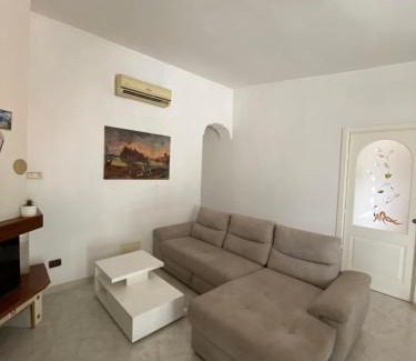 Ischia Porto Apartment | Appartamento Ischia Porto DM