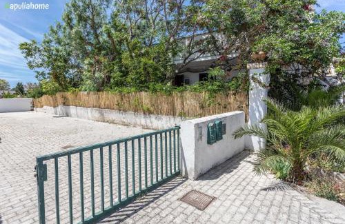 Marina di Mancaversa Apartment | Appartamento Violetta a Mancaversa, Apulia Home