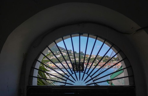 Ischia Porto Apartment | Appartamento panoramico la rosa dei venti-Libeccio