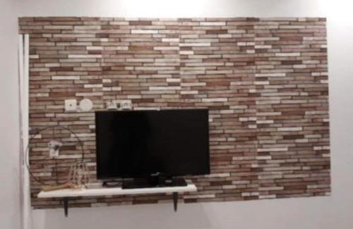 Saint-Leonard-de-Noblat Apartment | Appartement agreable Hugo 1