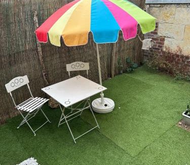 La Chartre-sur-le-Loir Apartment | Appartement rez de jardin