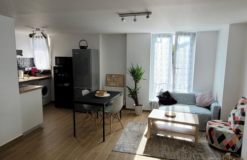 Centre Apartment | Appartement à 15 mn en Train de Paris et à 20 mn en Voiture de L'aéroport Roissy