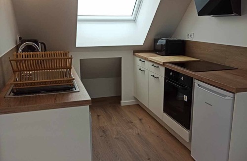 Lesneven Apartment | Appartement 2 Chambres Sous Rampants de 39m2 Environ à Lesneven