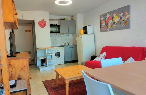 Argeles Plage Apartment | Appartement 2 Pièces Cabine, Piscine, Proche Plage - 6 Pers. - FR-1-225-792