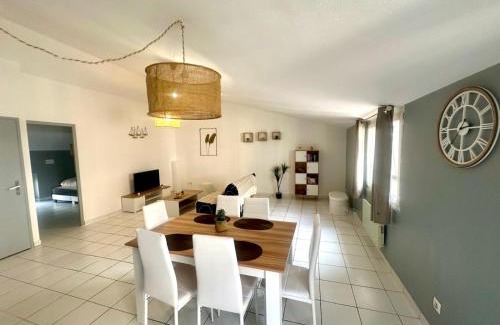 Convention Apartment | Appartement 2 pièces 45 m2 en cœur de ville