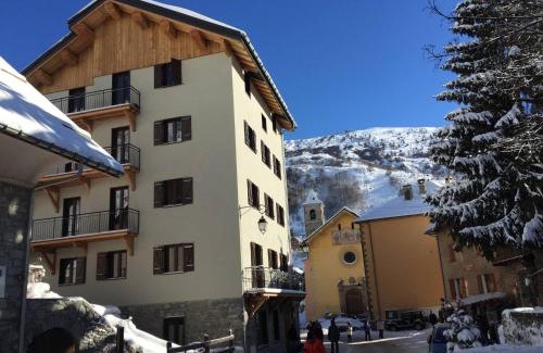 Valloire Apartment | Appartement 4 pièces pour 6 personnes, 4*, exposition Sud-Ouest, Valloire, proche télécabine et commerces - FR-1-263-362