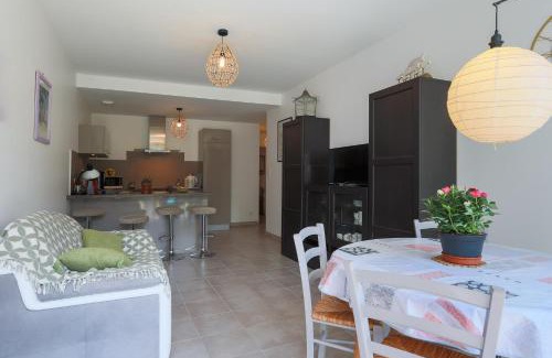 Etables-sur-Mer Apartment | Appartement accès privé plage