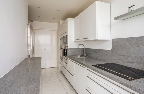 Puteaux Apartment | Appartement Altura, vue sur Paris - Welkeys
