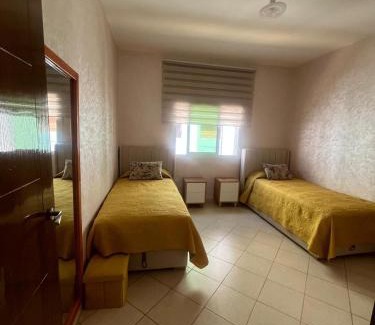 Oued Laou Apartment | appartement Anna 2 chambres et salon balcons de avec piscine bien situé au centre de oued laou