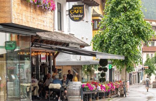 Sankt Anton am Arlberg Apartment | Appartements Cafe Schneider