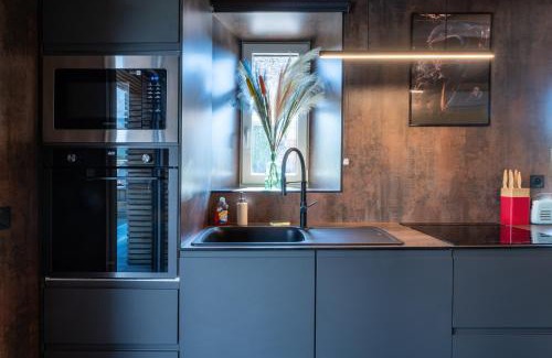 Seynod Apartment | Appartement avec piscine & terrasse vue montagne