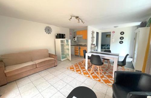 Begard Apartment | Appartement avec terrasse dans un parc privé