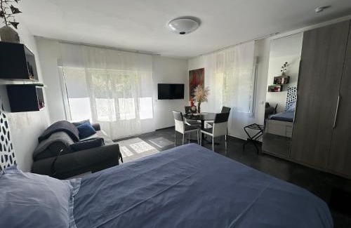 Les Aix-d'Angillon Apartment | Appartement bien-être avec jardin, jacuzzi, sauna & massage entre Bourges et Sancerre