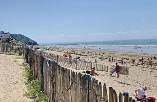 Jullouville-les-Pins Apartment | Appartement cosy à 100m de la plage et des commerces, centre de Jullouville - FR-1-361-37