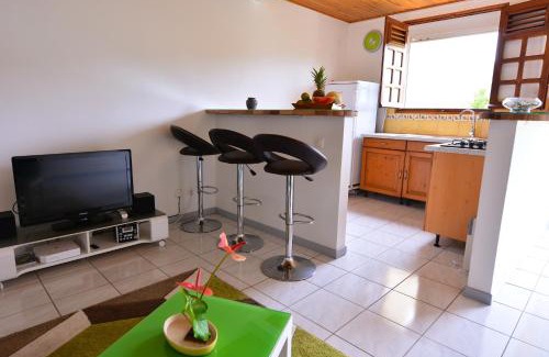 Tartane Apartment | Appartement charmant a La Trinite avec jardin clos 55 m²