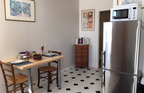 Bois House | Appartement etape - for tourists, curists or Pellerins