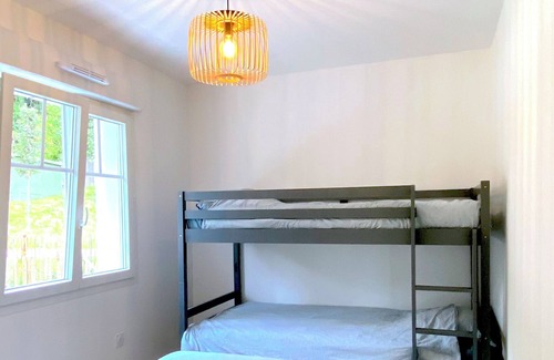 Bassussarry Apartment | Appartement Familial Avec Jardin