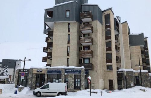 Val Claret Apartment | Appartement familial au pied des pistes avec balcon et services inclus à Tignes Val Claret - FR-1-641-12