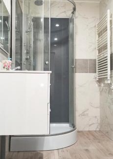 Margny-les-Compiegne House | Appartement au rez-de-chaussée avec jardin privé