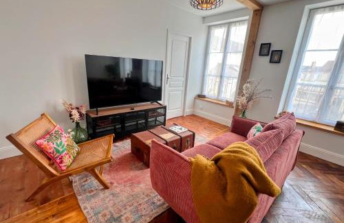 Mortagne-au-Perche Apartment | Appartement L’Éclat du Colza