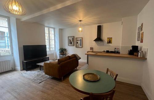 Mortagne-au-Perche Apartment | Appartement La Caresse de l’Amarante