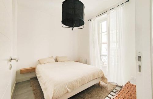 Nimes City Centre Apartment | Appartement Le Cœur de Nîmes Secteur Arènes Parking Offert !