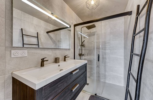 Thonon-les-Bains Apartment | Appartement Lumineux vue lac et Montagne