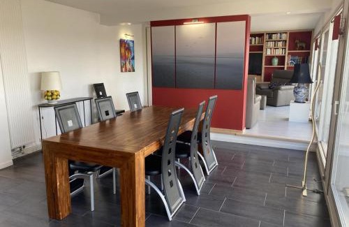 Moulins Apartment | Appartement lumineux à Moulins avec terrasse et proche centre - FR-1-489-413